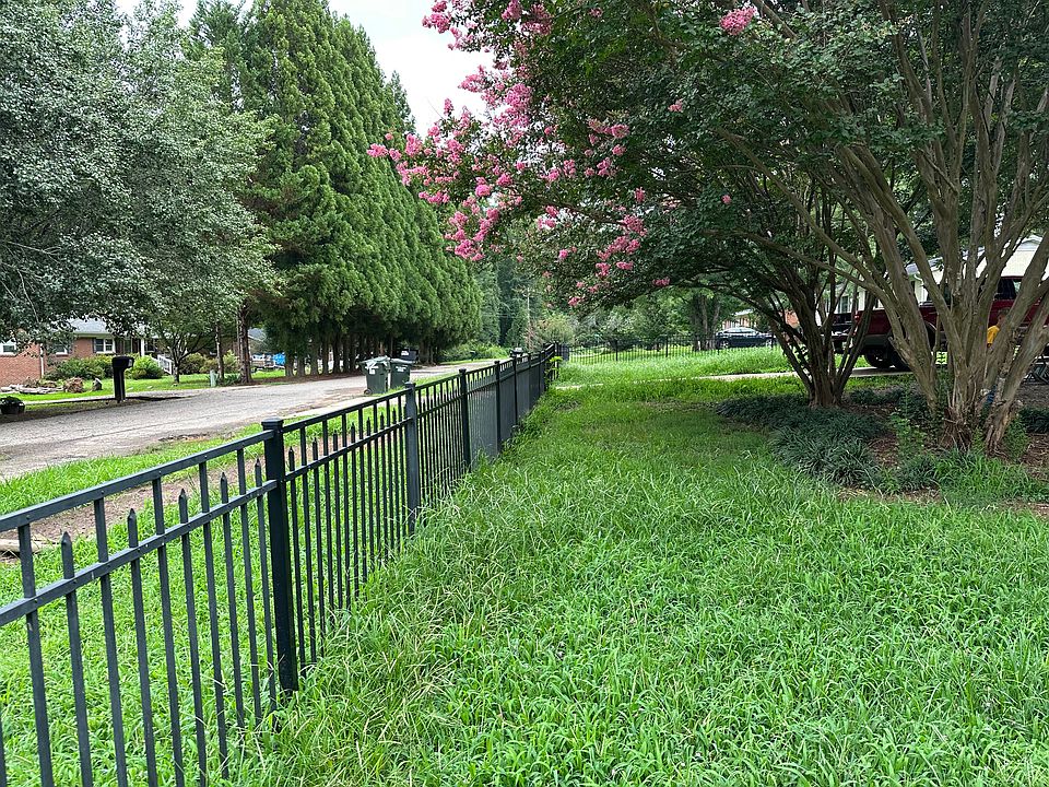2nd image of 4111 Falling Oak Dr