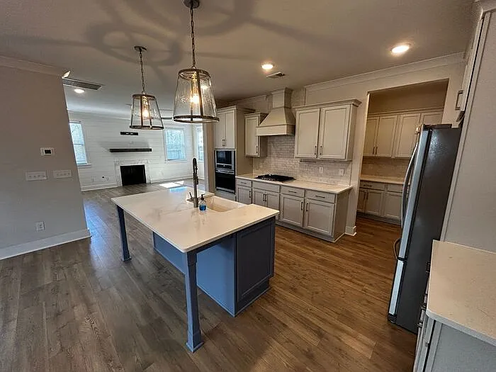 137 Foxhall Dr — Photo 3