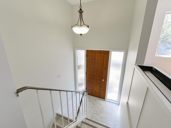 3rd image of 15 Dorchester Rd