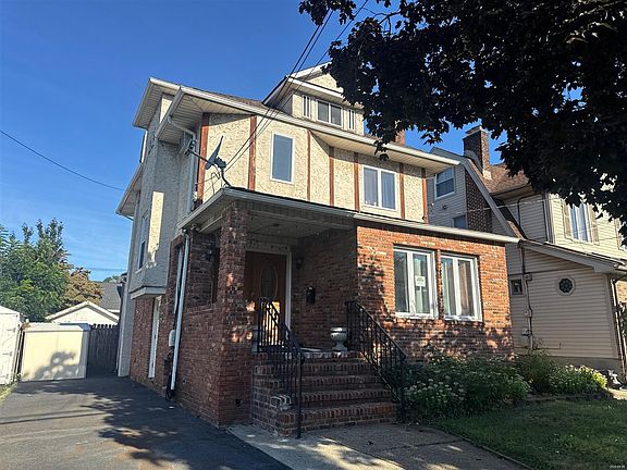 3rd image of 172 Glenwood Rd
