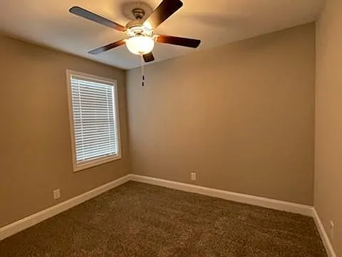 760 Lillian Grace Dr — Photo 9