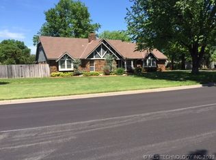 6111 E 100th St, Tulsa, OK 74137