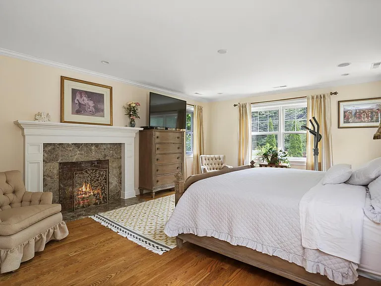 80 Brookside Dr — Photo 14