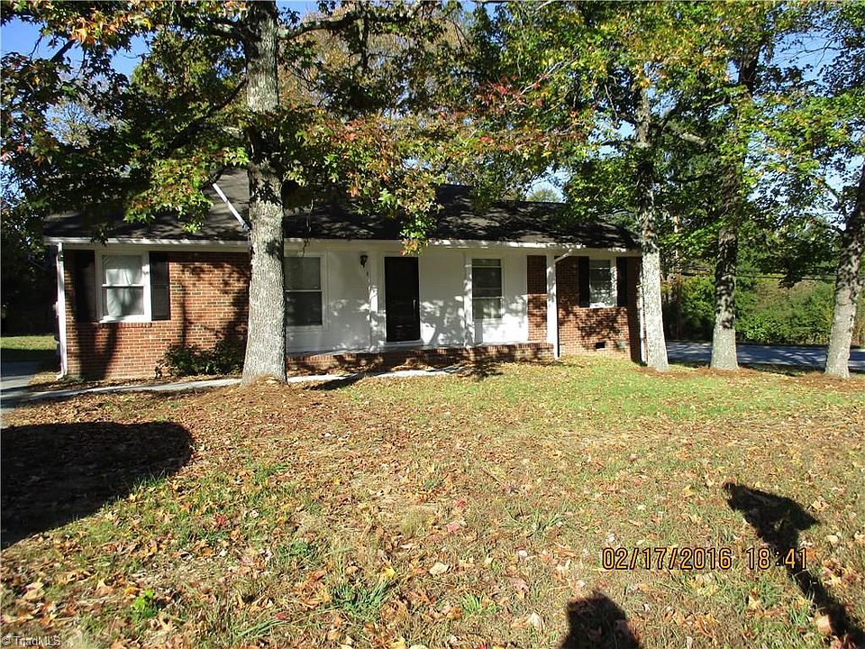 1st image of 3000 Winchester Dr