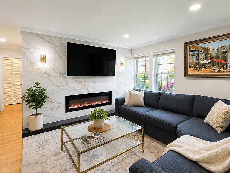 17 Hammond Pond Pkwy #1 — Photo 7