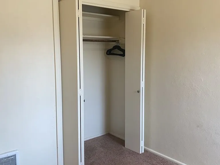 2811 Grand Blvd — Photo 13