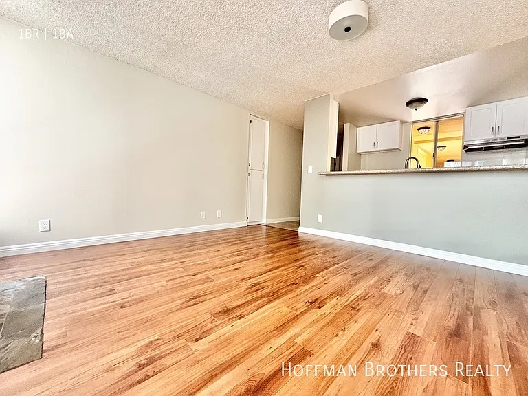1215 N Cherokee Ave #105 — Photo 8