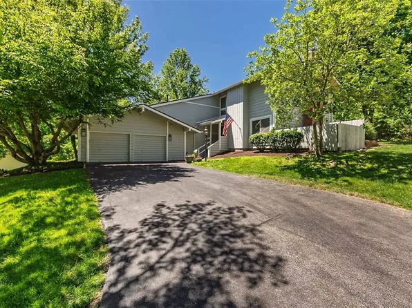 12859 Whitehorse Ln, Saint Louis, MO 63131