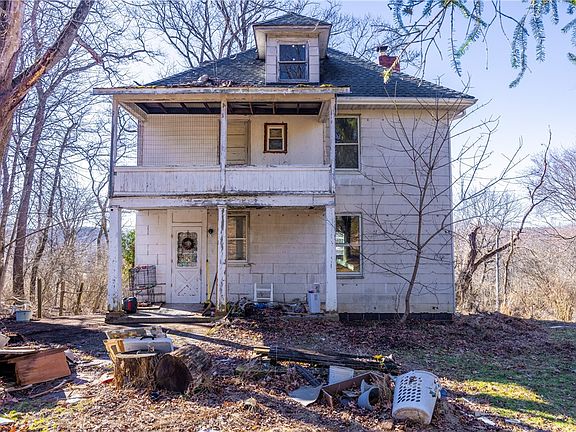 2nd image of 61 Lee St