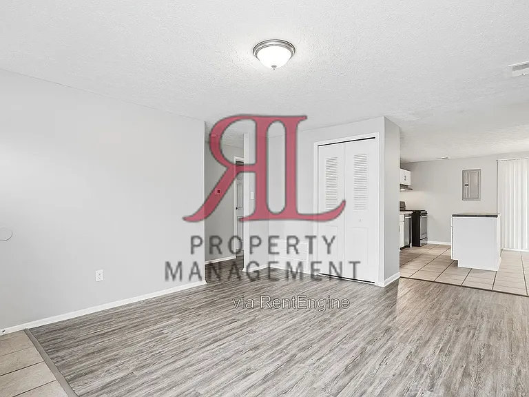 771 Redford Ave — Photo 10