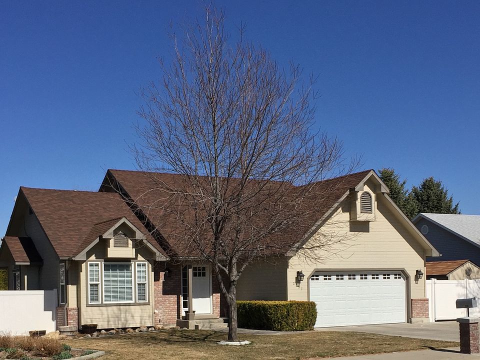 1st image of 2287 Hillcrest Dr