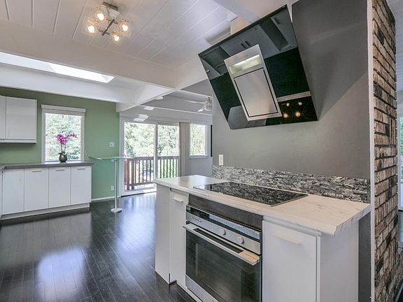 5th image of 555 Davidson Way