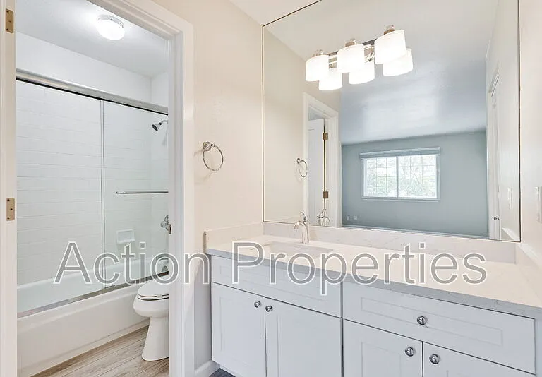 2091 San Luis Ave #8 — Photo 18