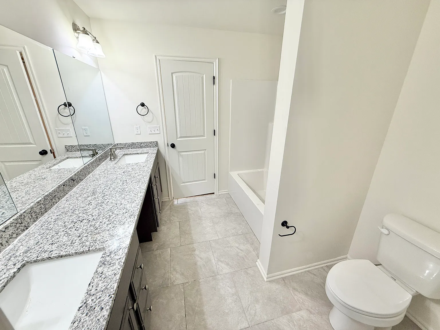 3 bed, 1200 sqft, $1,500 — Photo 3