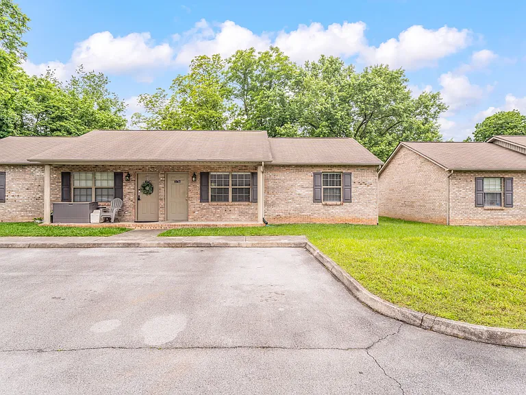 2136 Brownstone Way — Photo 21