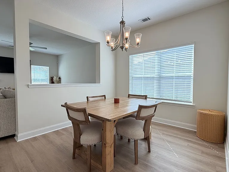 364 McClelland Rd NE — Photo 10