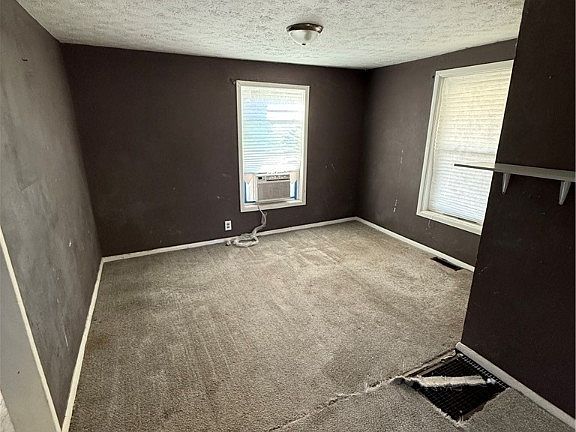 5th image of 546 Wynora Ave
