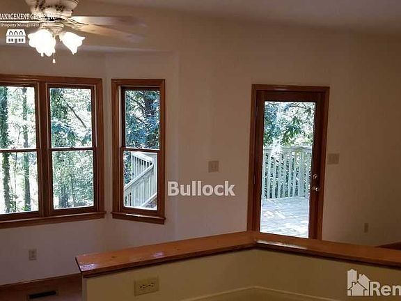 4th image of 3631 S Marlborough Dr