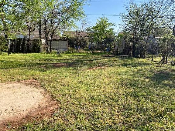 5th image of 4028 SE 23rd St