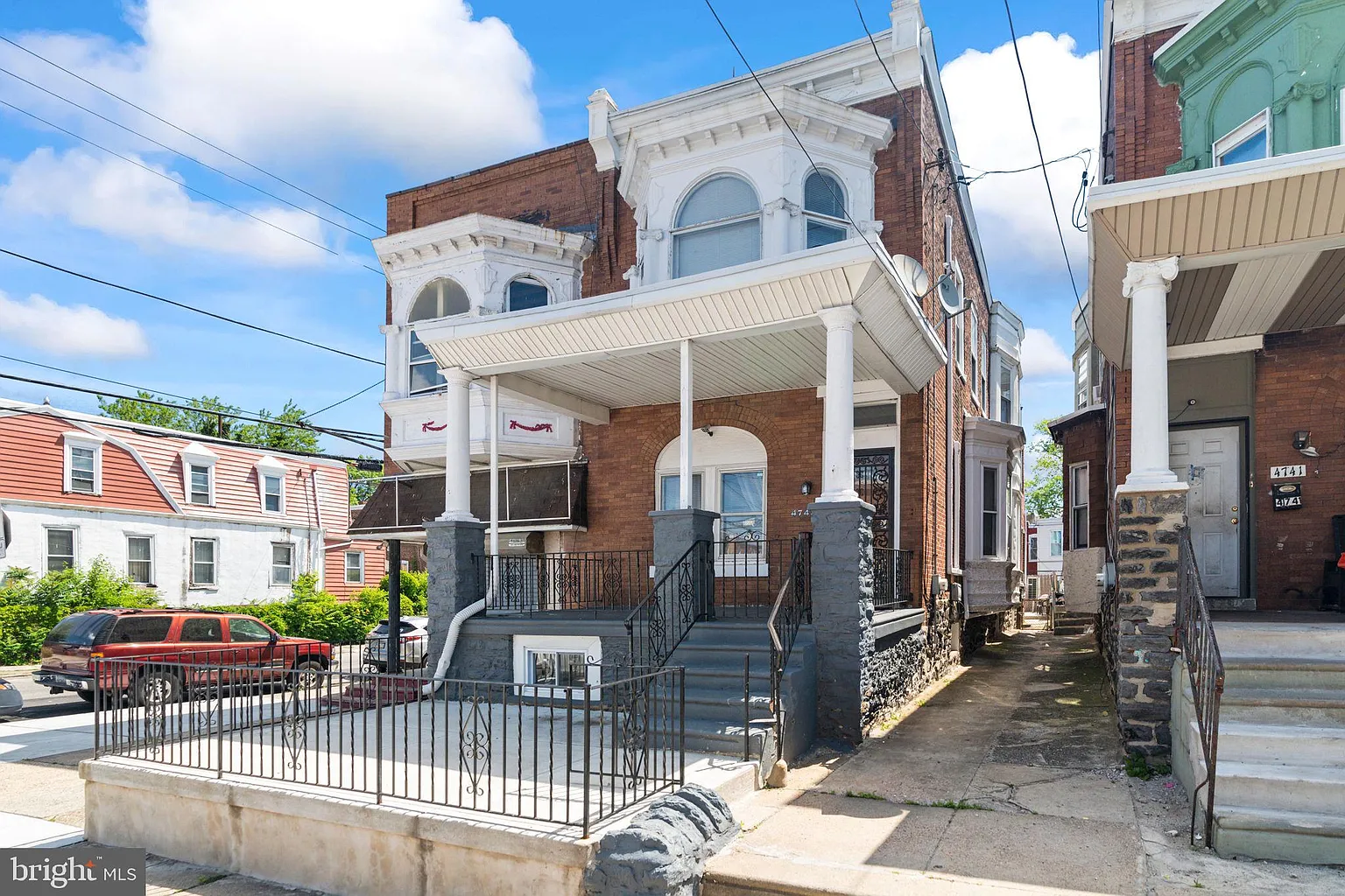 4743 A St photo 1