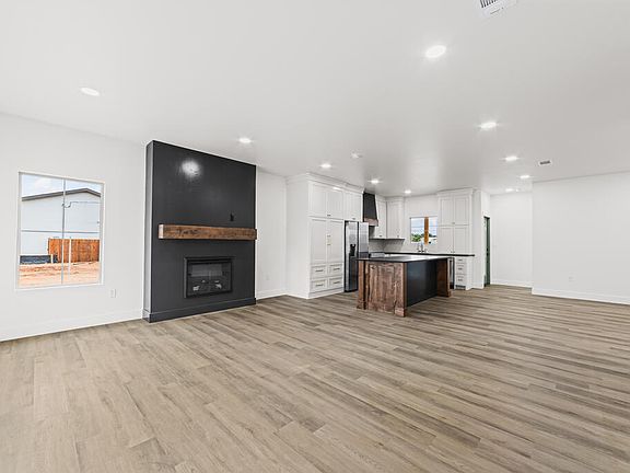 3rd image of 507 NE 5th St