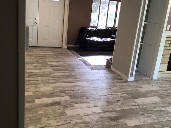 2nd image of 1015 Woodside Ave