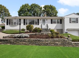 95 Hyde St, Cranston, RI 02920