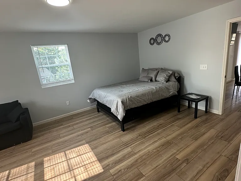 905 Ardmore Dr — Photo 12