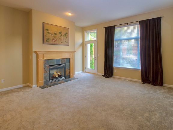 3rd image of 3121 NE Norton Ln