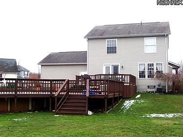 4th image of 982 Davie Ct