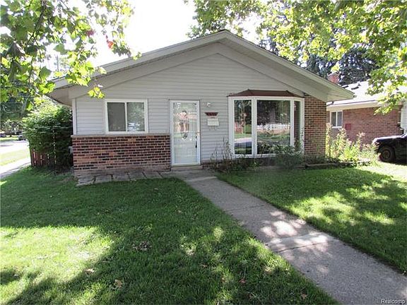 3rd image of 4601 Pardee Ave