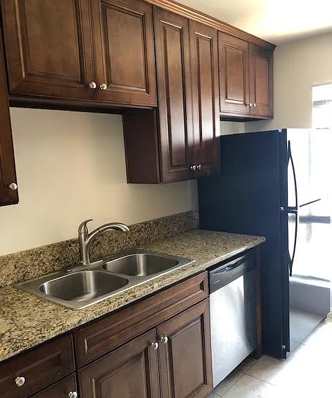 1831 Camden Ave #14 — Photo 7