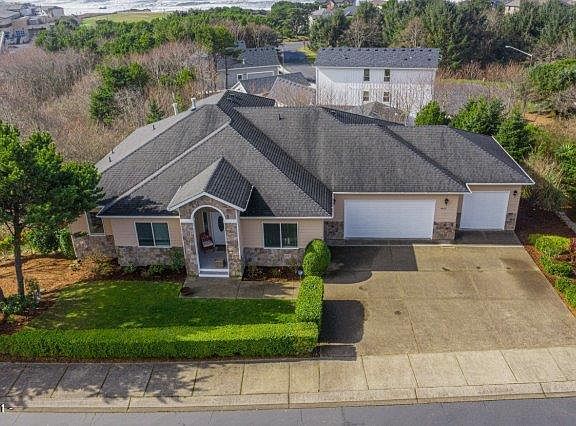 2nd image of 4623 NW Miramar Dr
