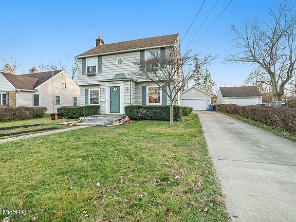 2nd image of 1228 Royce Ave