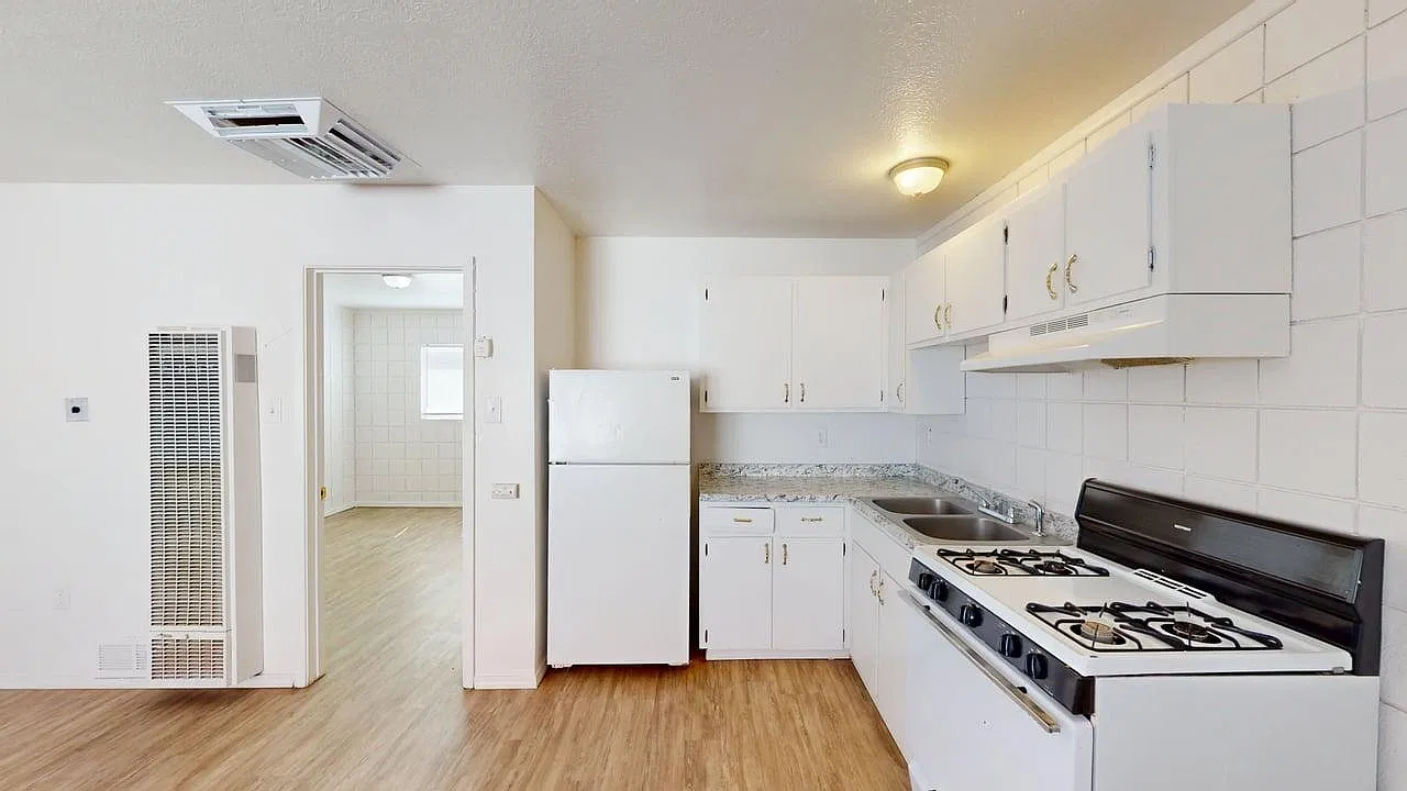 Updatated, Quality 1 Bed/ 1 Bath w/Private Patio Space & Bonus Storage — Photo 4