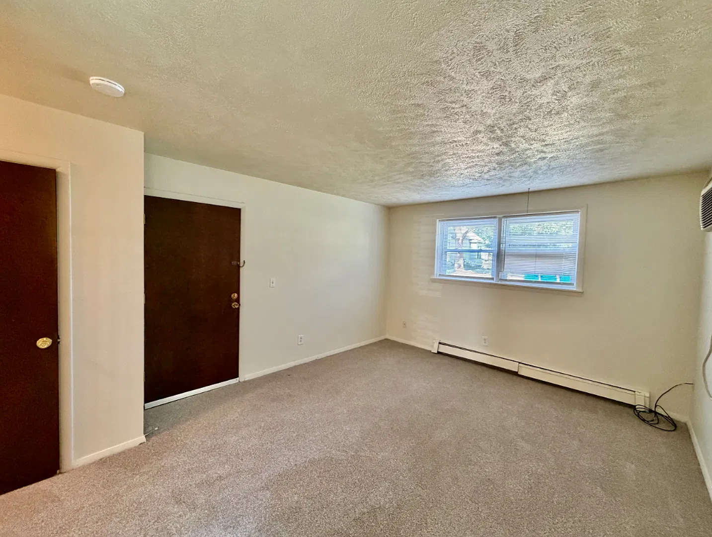 1106 McLean — Photo 2