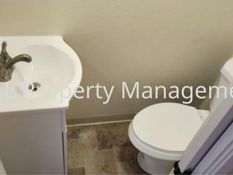 104 W Rossi St #9 — Photo 14