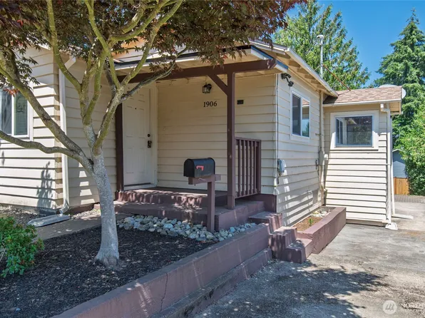 1906 14th Street, Bremerton, WA 98337