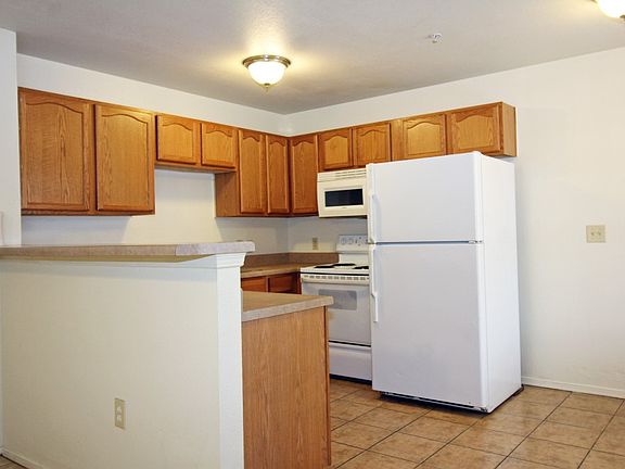 4th image of 2300 Stern Dr APT 215