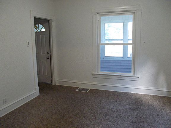 2nd image of 523 14th St