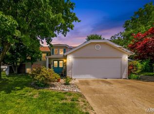 2425 Farnham Ct, Florissant, MO 63033