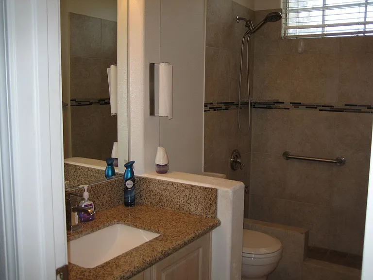 8046 Arcadian Ln — Photo 12