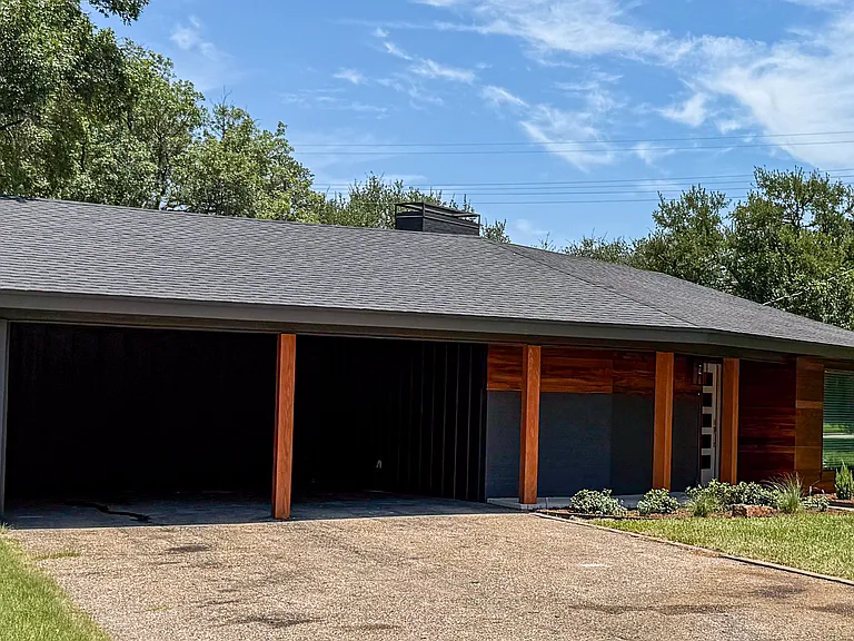 52055 Lockwood Dr — Photo 2