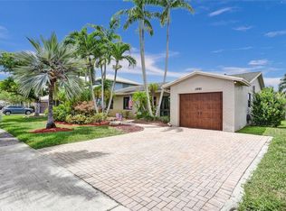 11841 NW 41st St, Sunrise, FL 33323