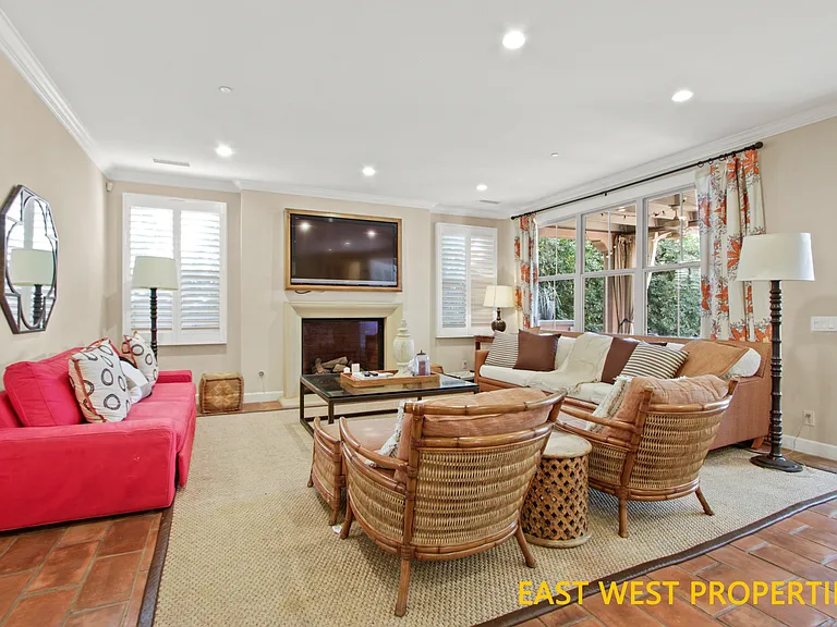 42 Royal Grv — Photo 5