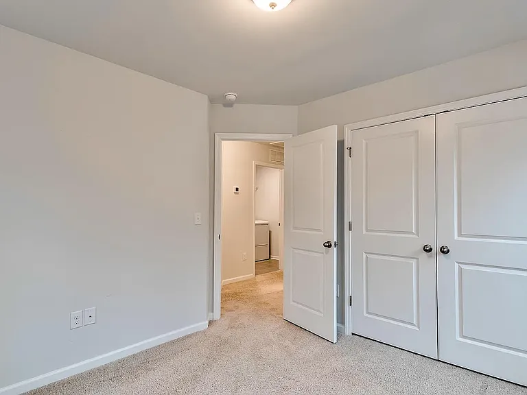 Upstairs Bedroom 2