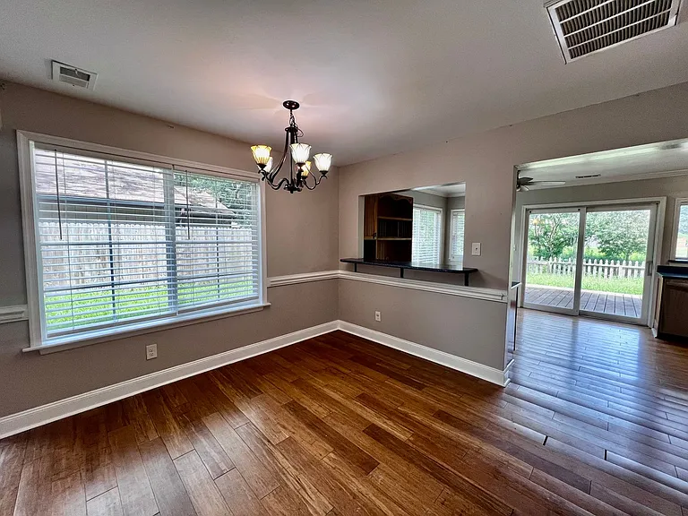 684 Orangewood Dr — Photo 8