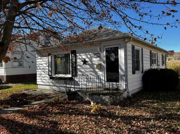 109 N Church St, Gibson City, IL 60936