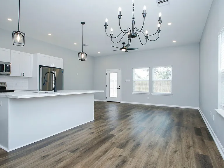 4337 Faulkner St — Photo 4