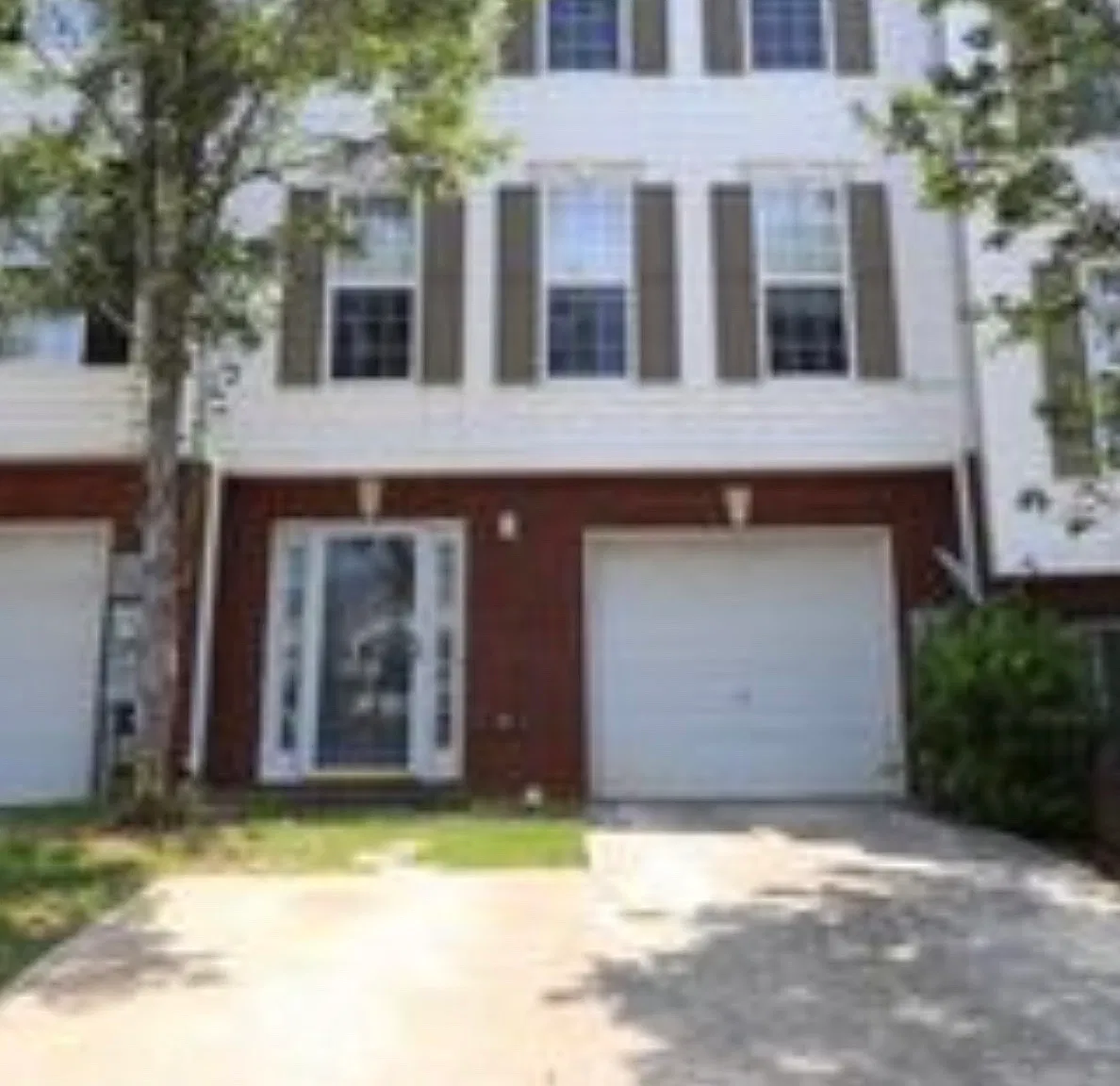 4 bed, 2.5 bath, 1951 sqft, $2,250 — Photo 1
